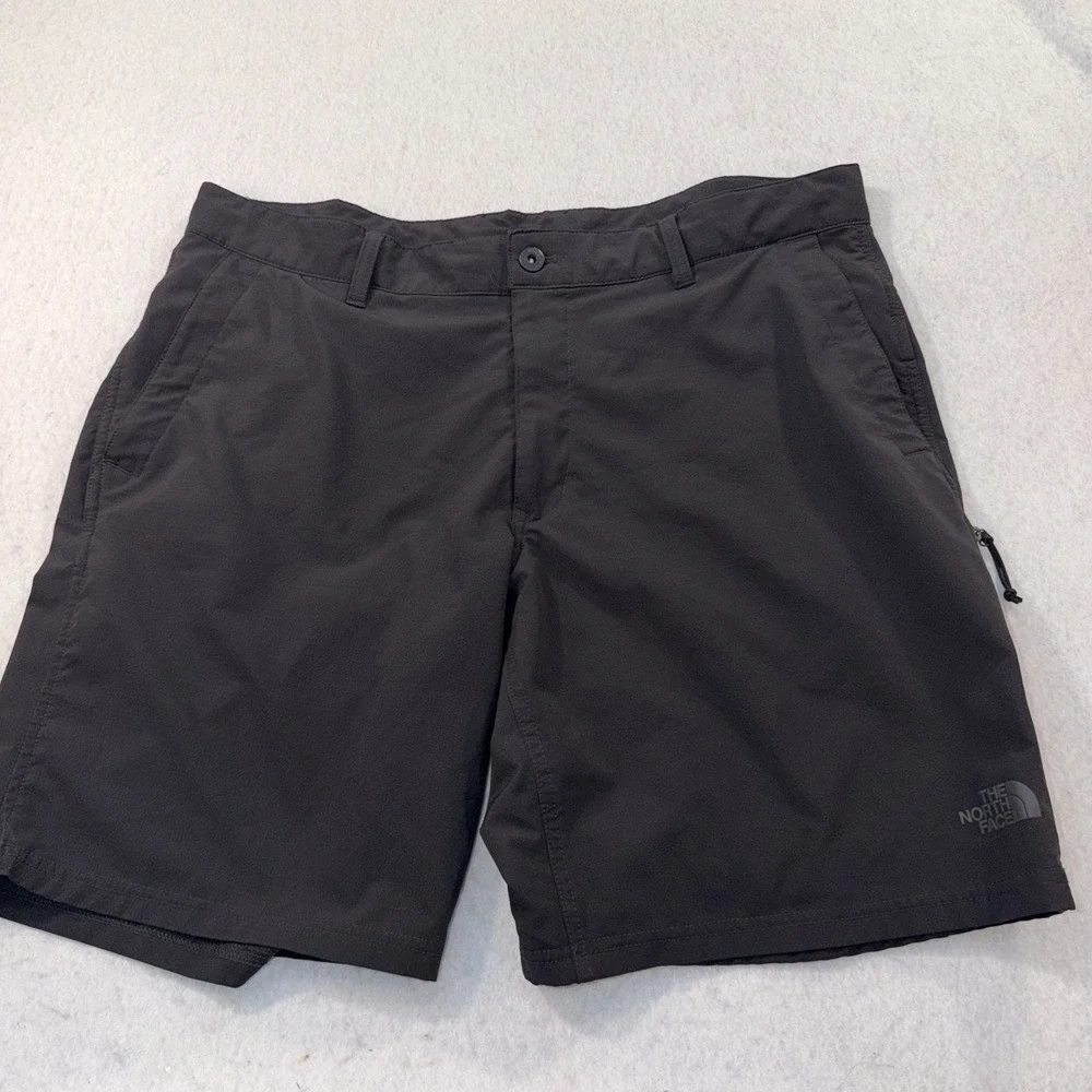 The North Face Men's 38 Shorts Flash Dry Black Zip Pocket Hiking Outdoor Utility